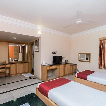 Hotel Kings Crown Vip Road Kalkata Exteriér fotografie